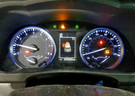 2018 Toyota Highlander Se из США, поврежденный, VIN 5TDJZRFH1JS828438